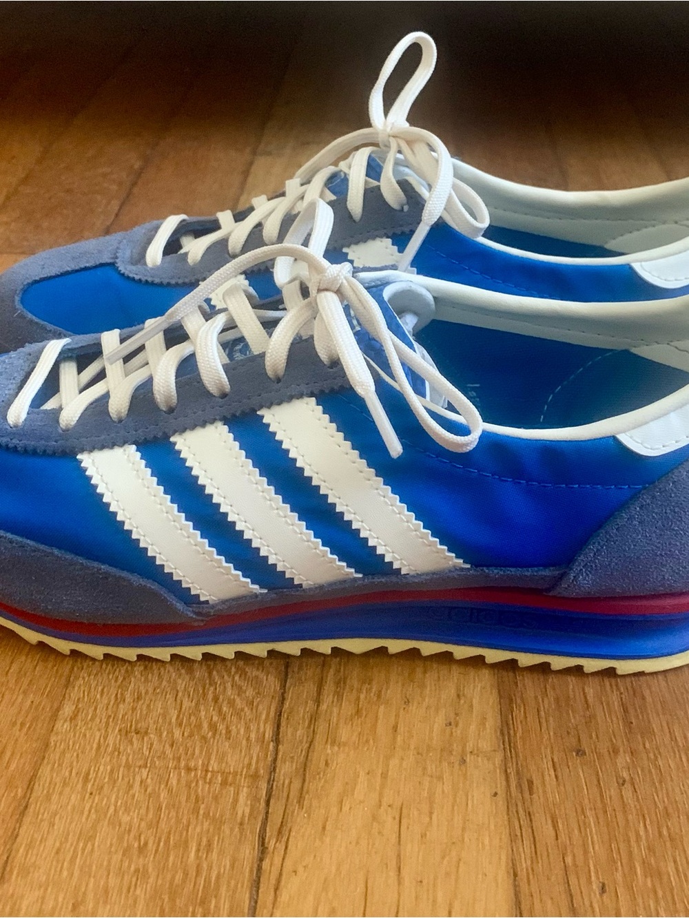 adidas Women's Blue and White Retro Low-Top Sneakers